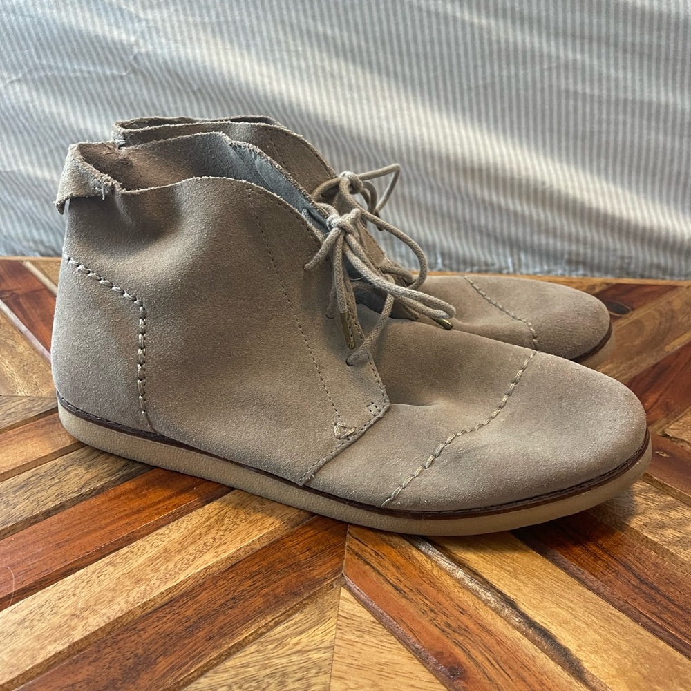 Tom’s Booties